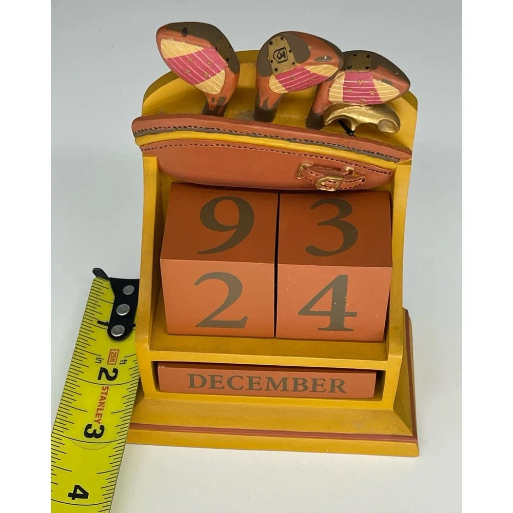 Hallmark Desk Perpetual Calendar Golf Club NWOT